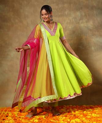 Guzarish gulaal green cotton anarkali set 4
