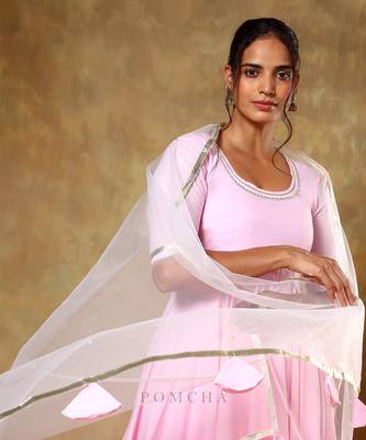 Guzarish gulabi cotton anarkali set 5