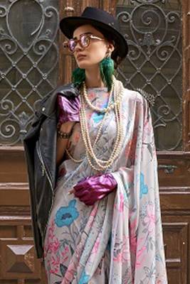 Off White Banarasi Silk Zari Weaving Border And Pallu Saree With Blouse For Women 2