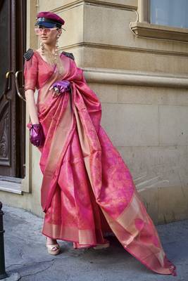 Rani Pink Organza Silk Zari Weaving Border And Rich Pallu Saree With Blouse For Women 3