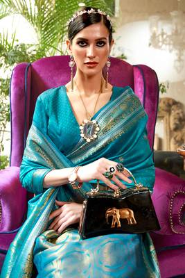 Teal kanjivaram silk blend zari Weaving Borde And Pallu Saree With Blouse For Women 3
