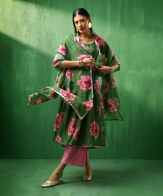 Adaa green carnation organza anarkali set 1