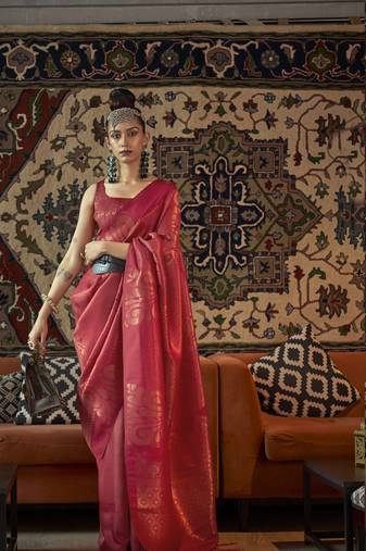 Red Silk Blend Copper Zari Woven Border And Rich Pallu Saree With Blouse For Women 