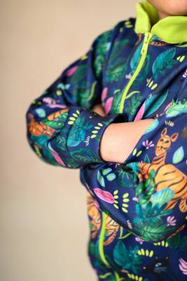 Jungle print  bomber jacket  with a matching  jogger 3