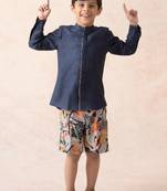 Linen shirt with jungle print shorts