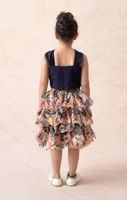 Knot top with jungle print ruffle skirt 2