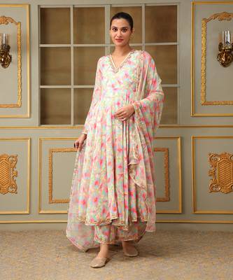 Saadgi gulistan anarkali set 1