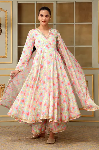 Saadgi gulistan anarkali set