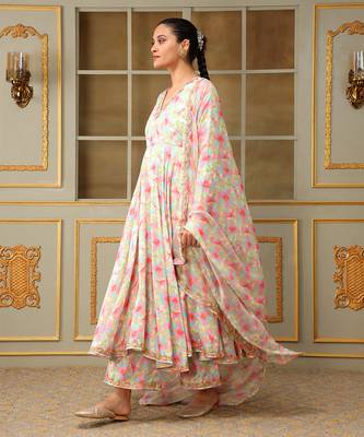 Saadgi gulistan anarkali set 3