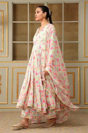 Saadgi gulistan anarkali set