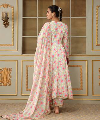 Saadgi gulistan anarkali set 5