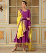 Saadgi bagni lace anarkali set