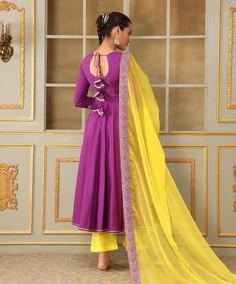 Saadgi bagni lace anarkali set 5