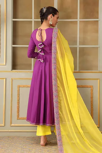 Saadgi bagni lace anarkali set