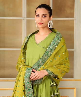 Saadgi mehendi green mirror work angrakha set 4