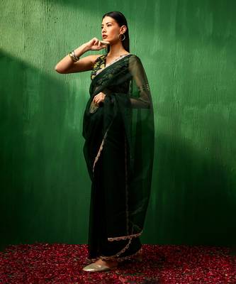 Adaa idika green organza saree 2