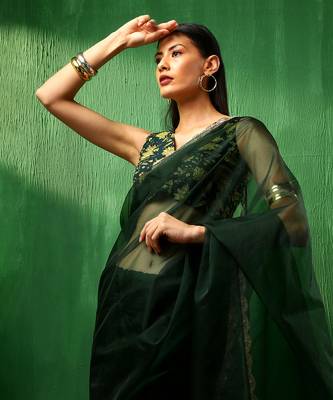 Adaa idika green organza saree 3