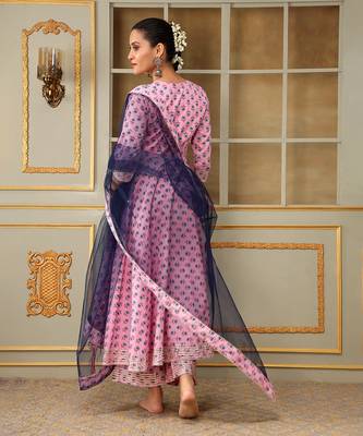 Saadgi blue paisley pink anarkali set 5