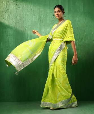Adaa bright green organza saree 4