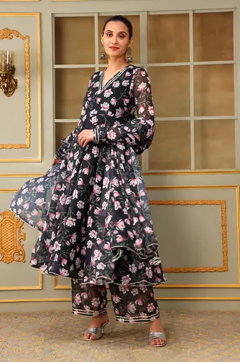 Saadgi pink lotus anarkali set