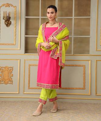 Saadgi gulabi lace pink straight suit set 1