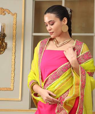 Saadgi gulabi lace pink straight suit set 4