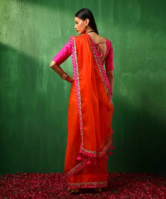 Adaa pink border orange organza saree 5