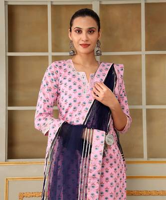 Saadgi blue paisley pink straight suit set 4