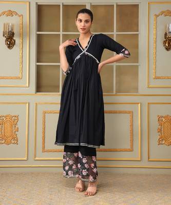Saadgi pink lotus black straight suit set 3