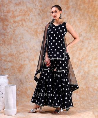 Dil kash polka dot sharara set 2