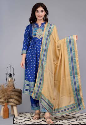 Blue handwork embroidered kurta and pant set with dupatta 1