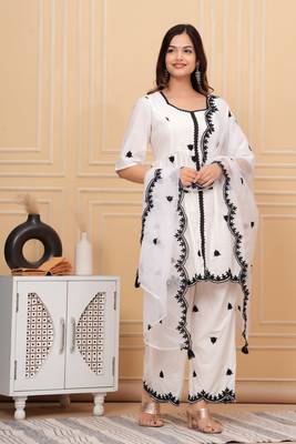 White embroidered cotton suit set with embroidered organza dupatta 1