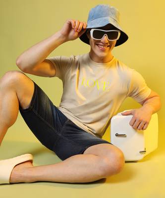 Campus sutra men's pale yellow printed oversized basic t-shirt 2