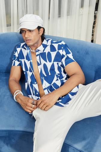 Men's white & indigo blue geometric block shirt