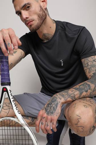 Men's onyx black solid activewear t-shirt
