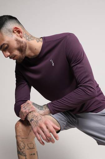 Men's plum purple solid activewear t-shirt