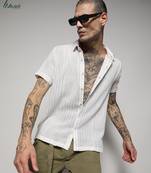 Campus sutra men's white & lavender unbalanced striped woven shirt