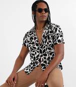 Campus sutra men's white & black contrast block shirt