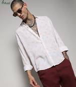 Campus sutra men's ecoliva off-white geometric strokes shirt