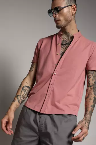 Campus sutra men's salmon pink basic shirt