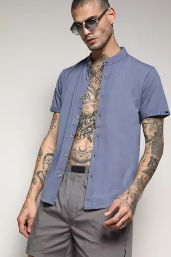 Campus sutra men's prussian blue basic shirt