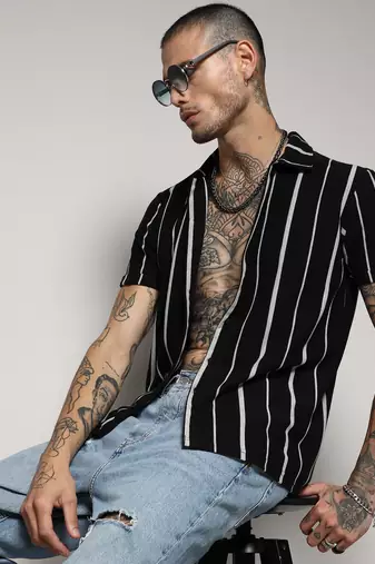 Campus sutra men's black & white pencil striped shirt
