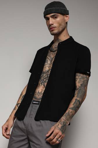 Campus sutra men's jet black basic shirt