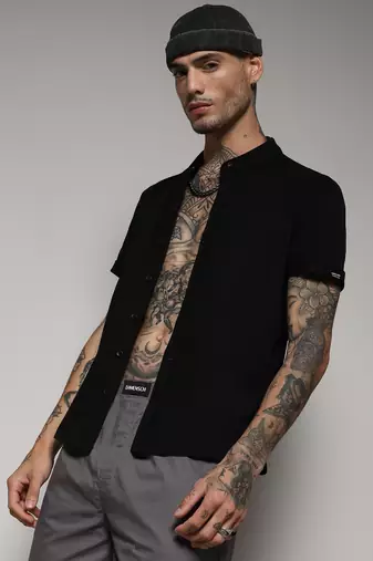 Campus sutra men's jet black basic shirt