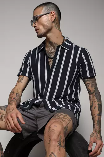 Campus sutra men's prussian blue contrast halo striped shirt
