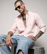 Campus sutra men's solid light pink regular fit shirt