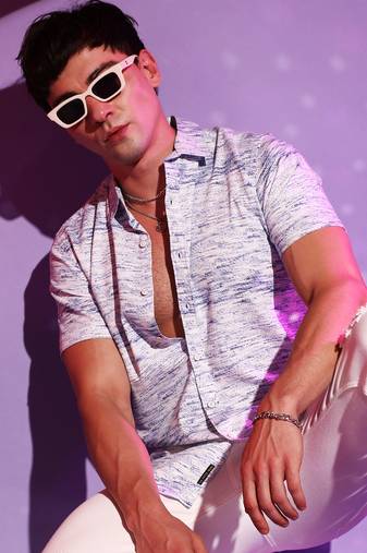 Campus sutra men's white textured regular fit casual shirt