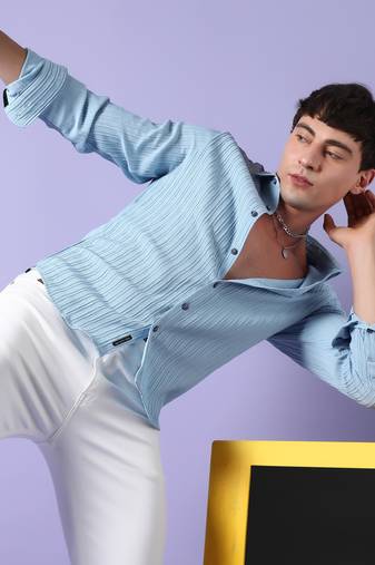Campus sutra men's light blue textured regular fit casual shirt