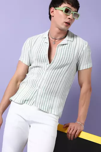 Campus sutra men's white & green striped regular fit casual shirt
