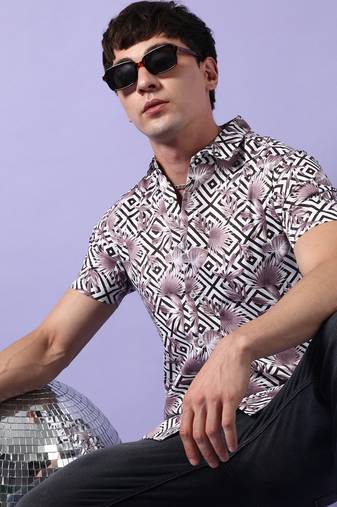 Campus sutra men's white & black printed regular fit casual shirt
